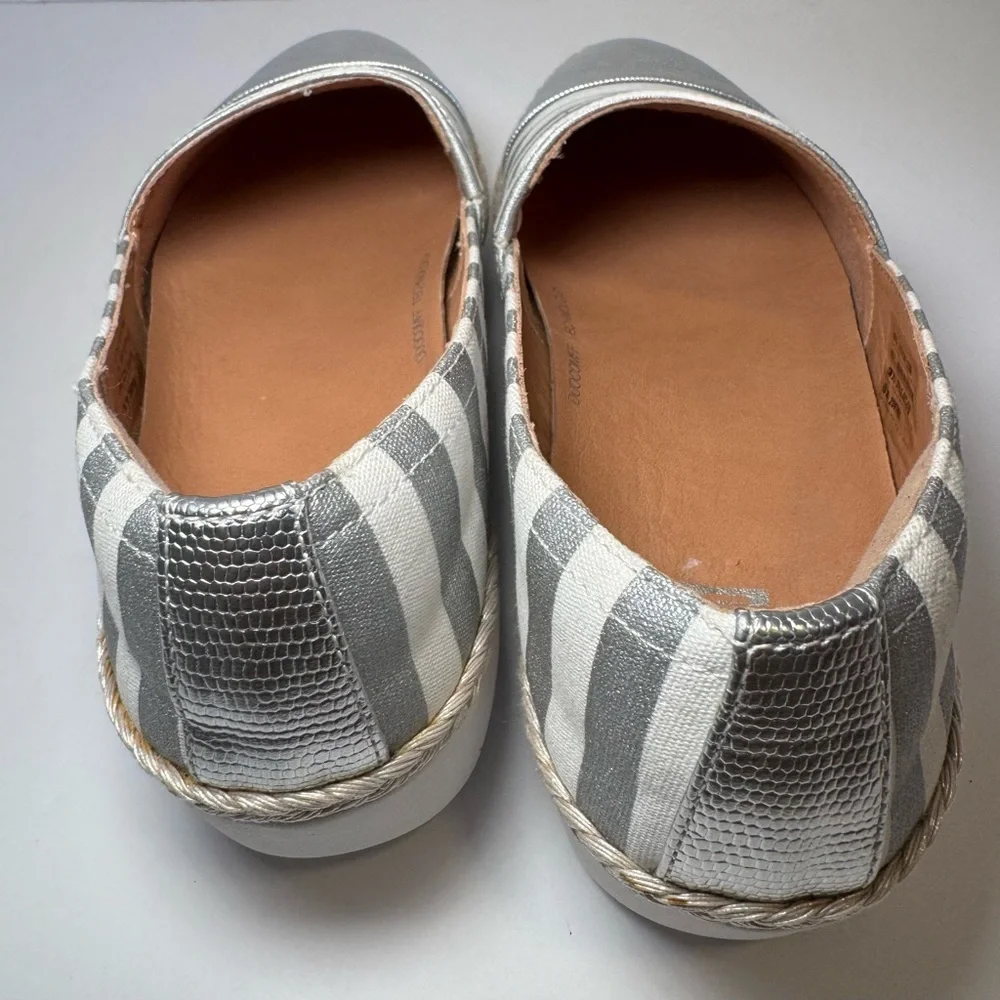 FitFlop Dahlia Metallic Stripe Espadrille size 7